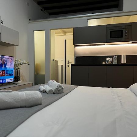 Regina Milano In Corso Lodi - Sky Tv, Wifi E Breakfast Box 아파트 외부 사진